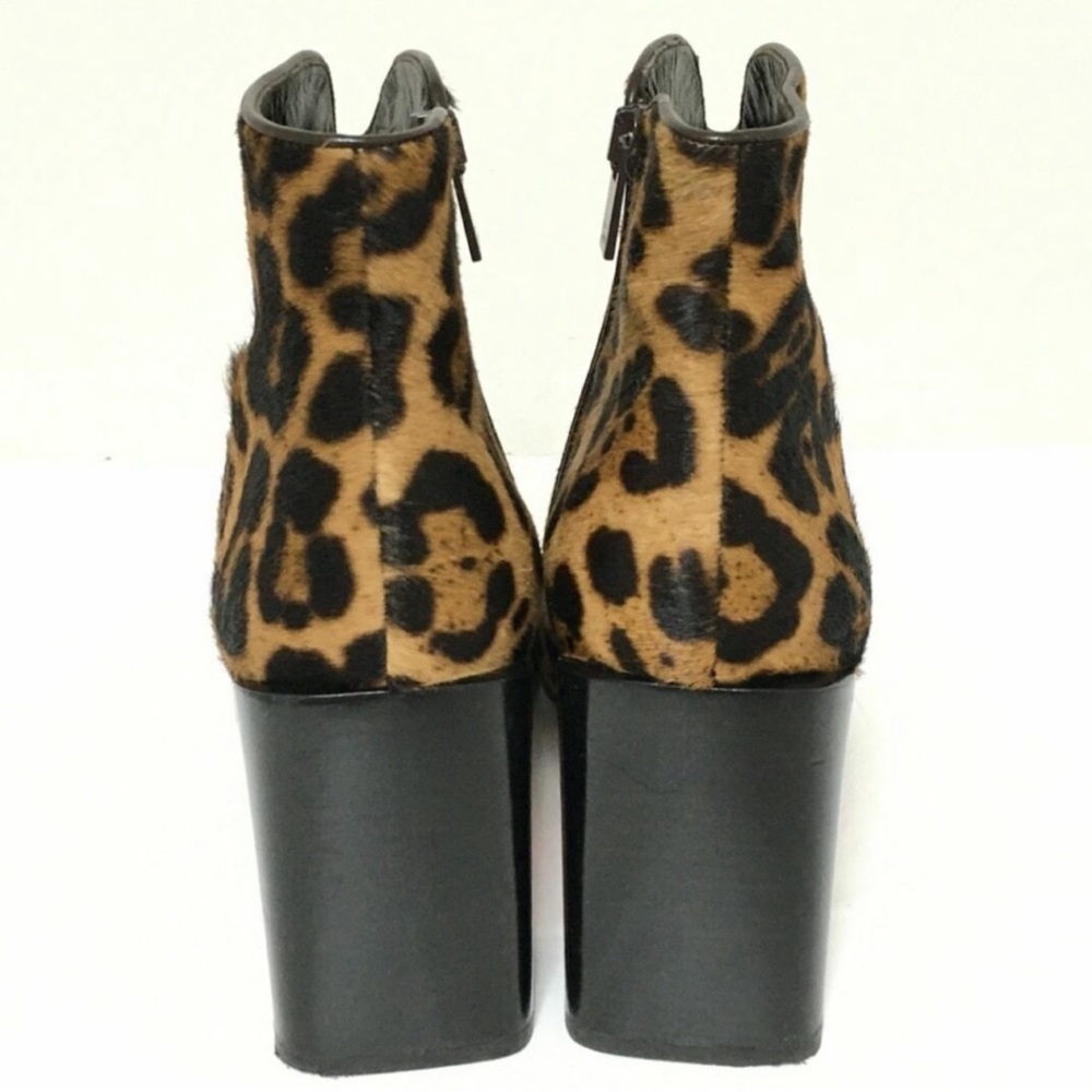 Christian Louboutin Shoes | Christian Louboutin Castarika - Picture 5 of 6
